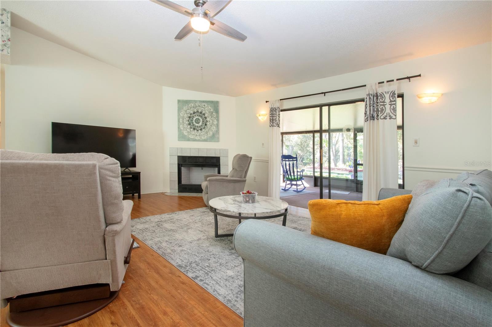 LAKEVIEW VILLAGE SEC A UNI - Residential