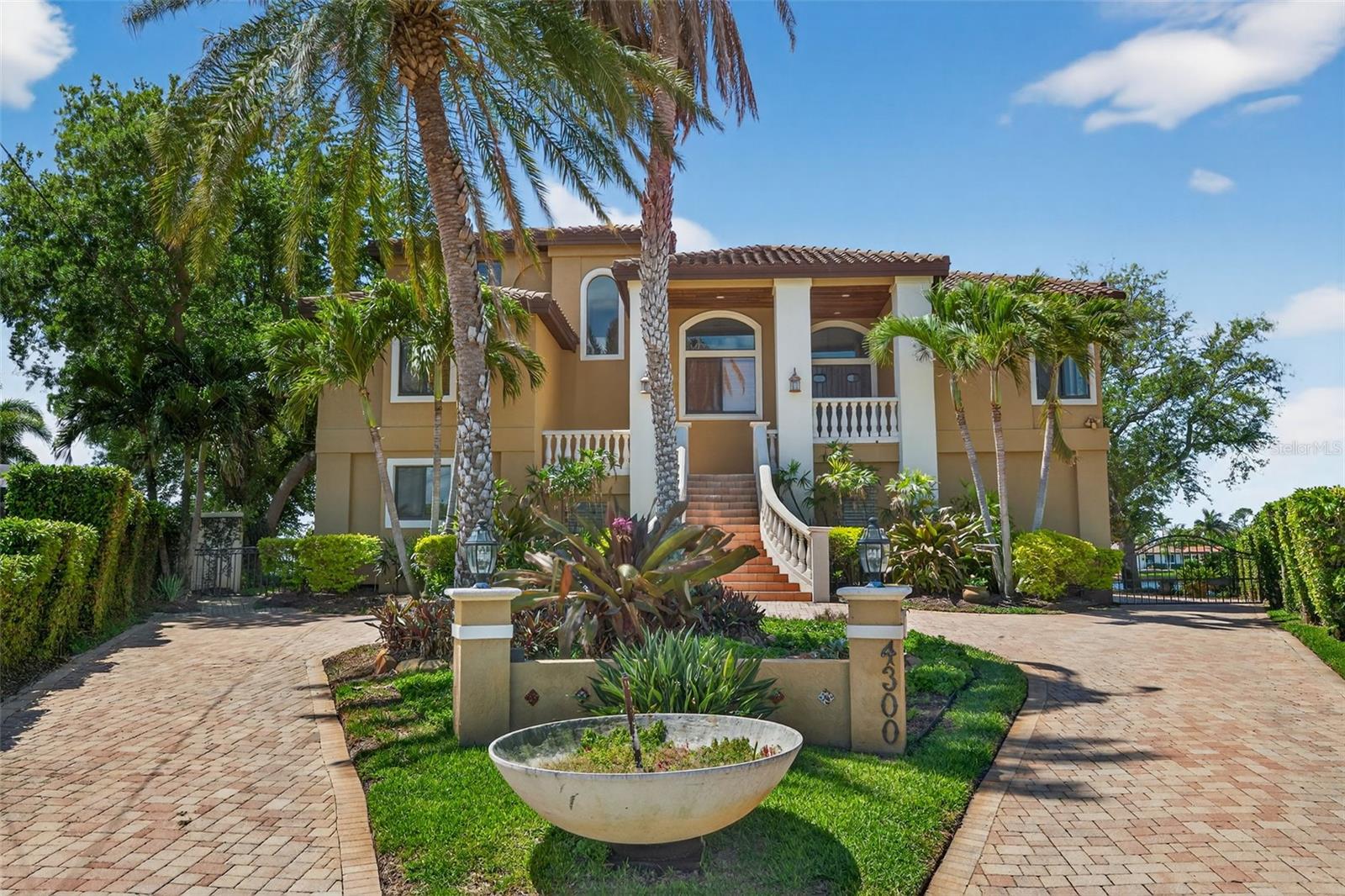 WATERWAY ESTATES SEC 1 - Residential