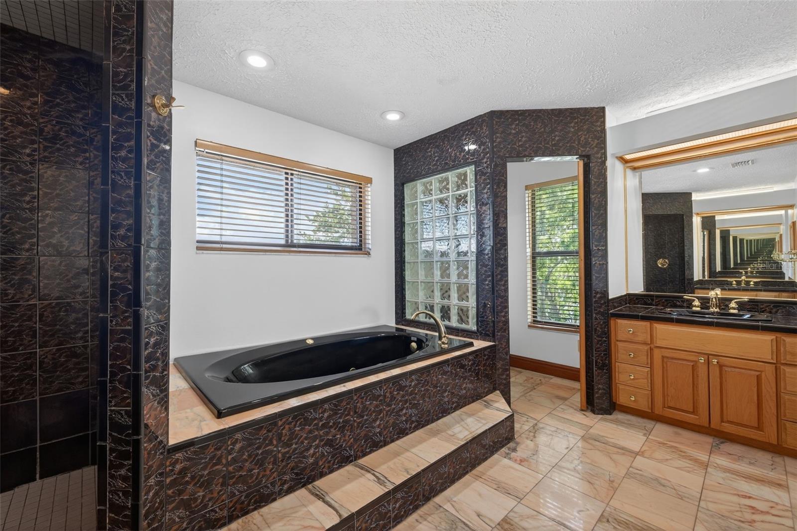 WATERWAY ESTATES SEC 1 - Residential