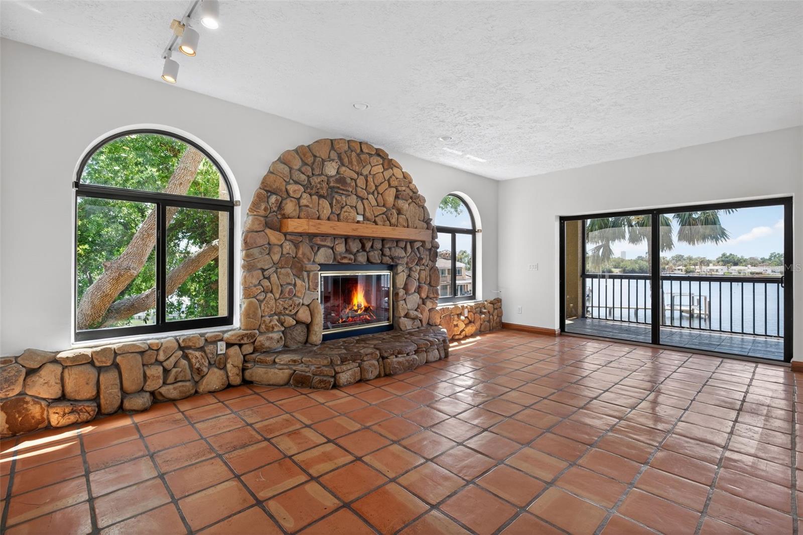 WATERWAY ESTATES SEC 1 - Residential