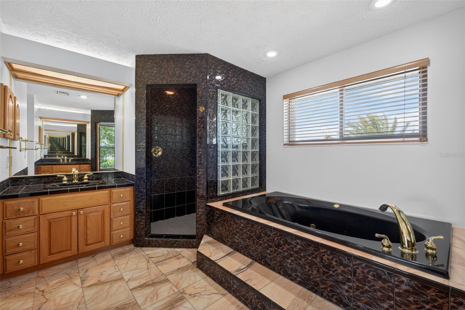 WATERWAY ESTATES SEC 1 - Residential