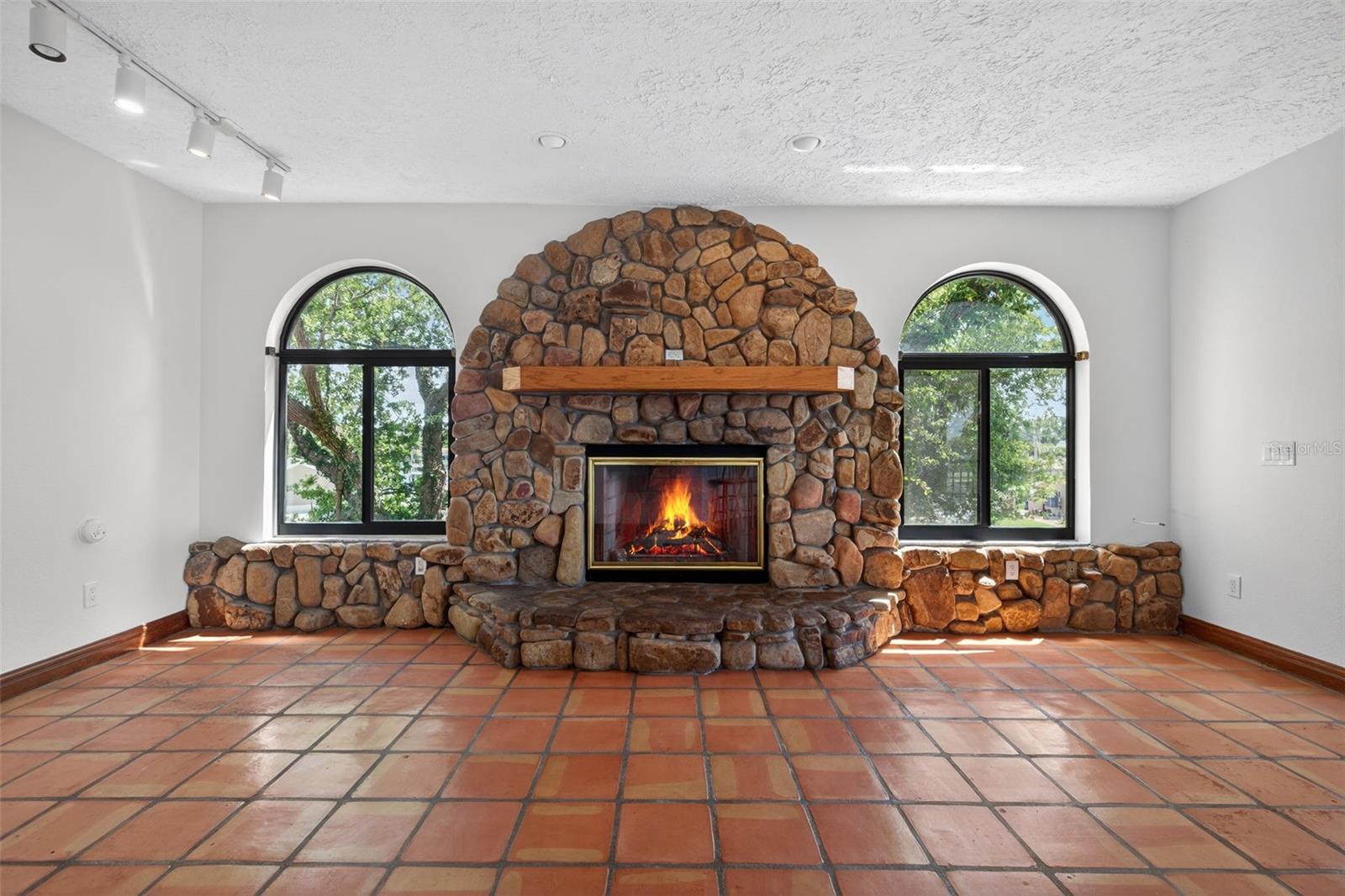 WATERWAY ESTATES SEC 1 - Residential