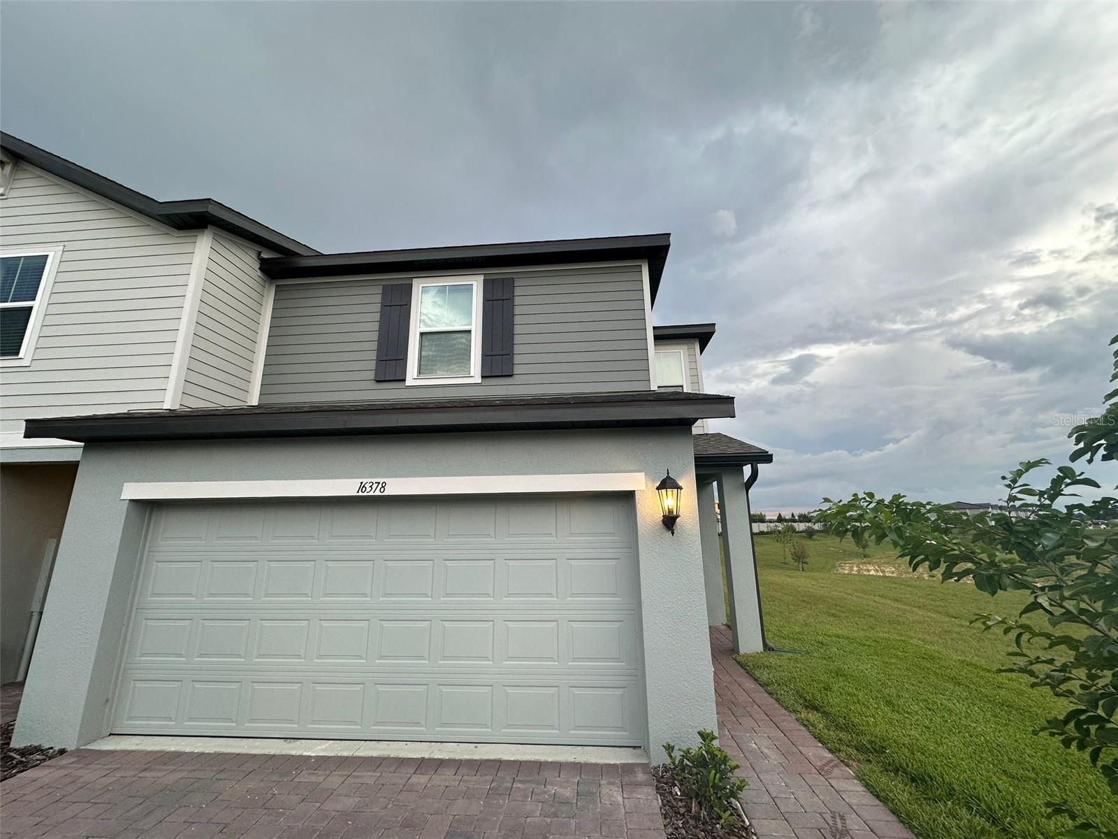 Brand new Meritage Townhome in Cagans Crossing West. Close to Disney!