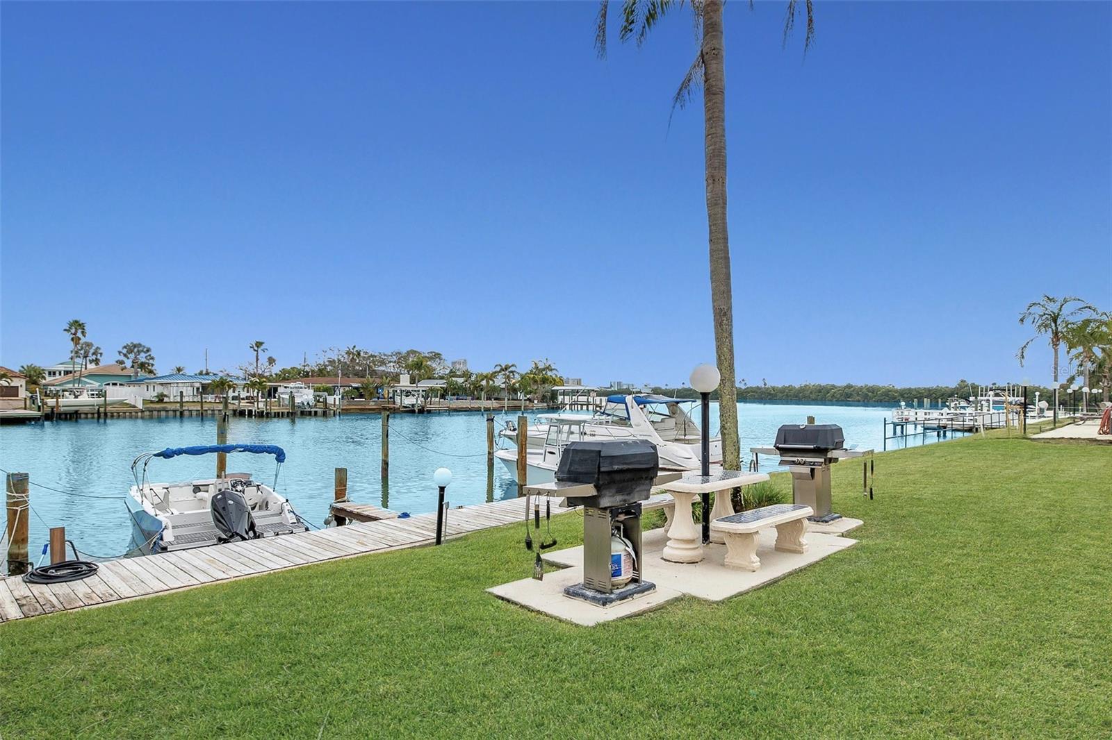 51 ISLAND WAY CONDO - Residential