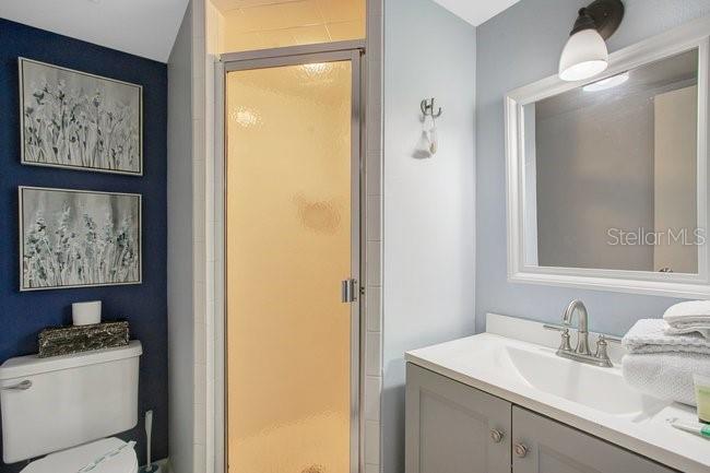 PINEBROOK HOLLOW - Residential Lease