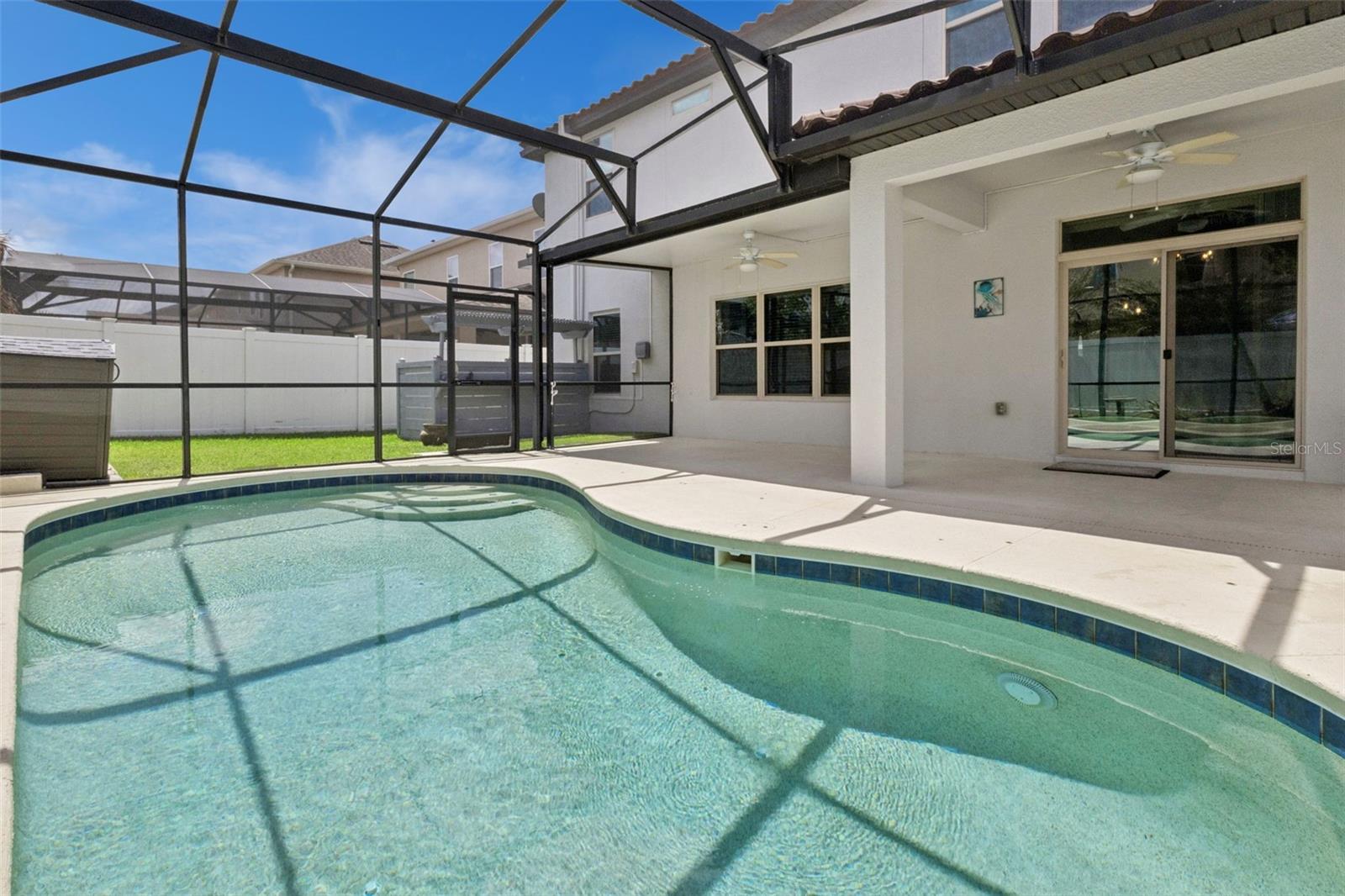 JOHNS LAKE POINTE - Residential