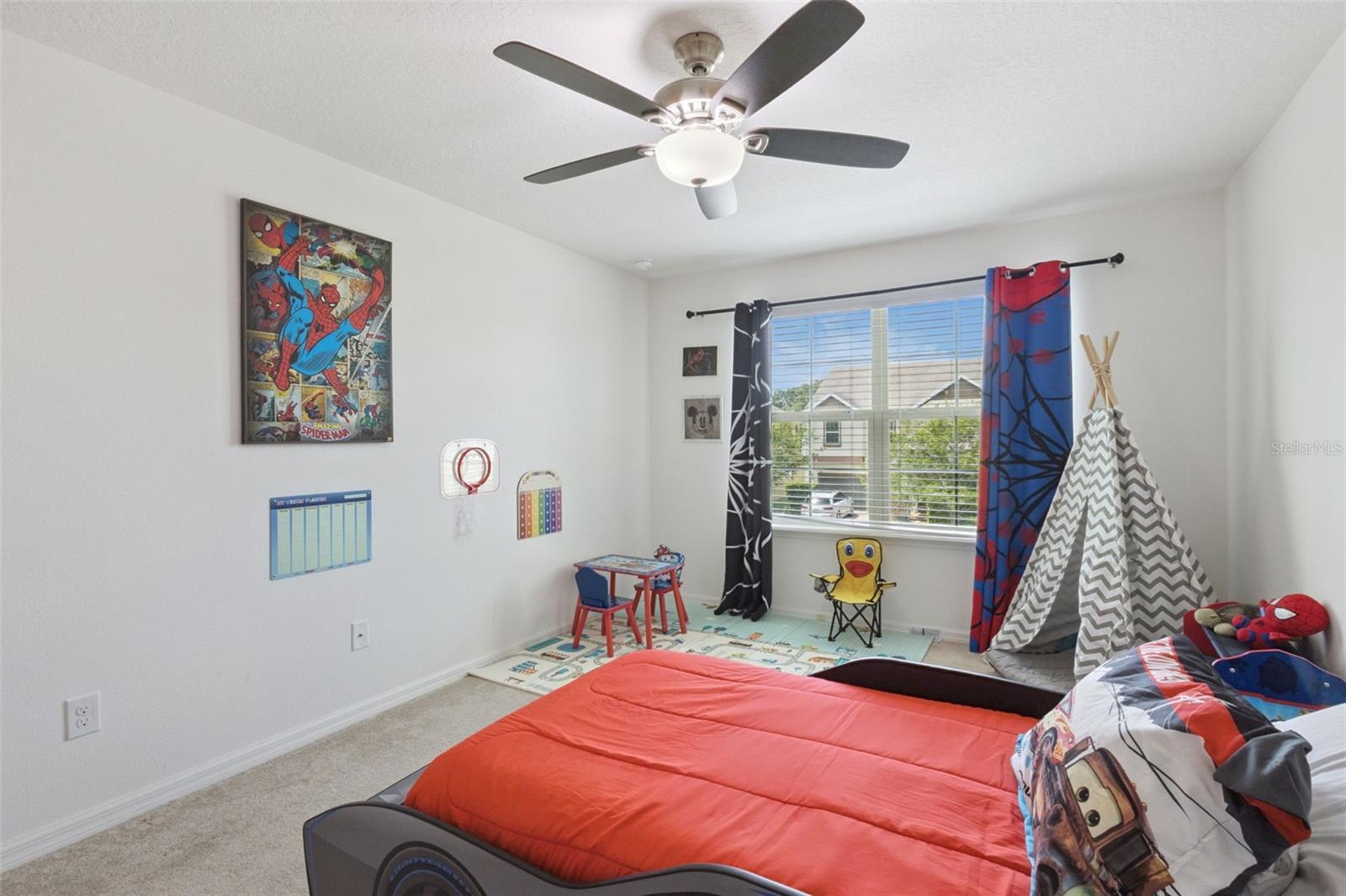 JOHNS LAKE POINTE - Residential