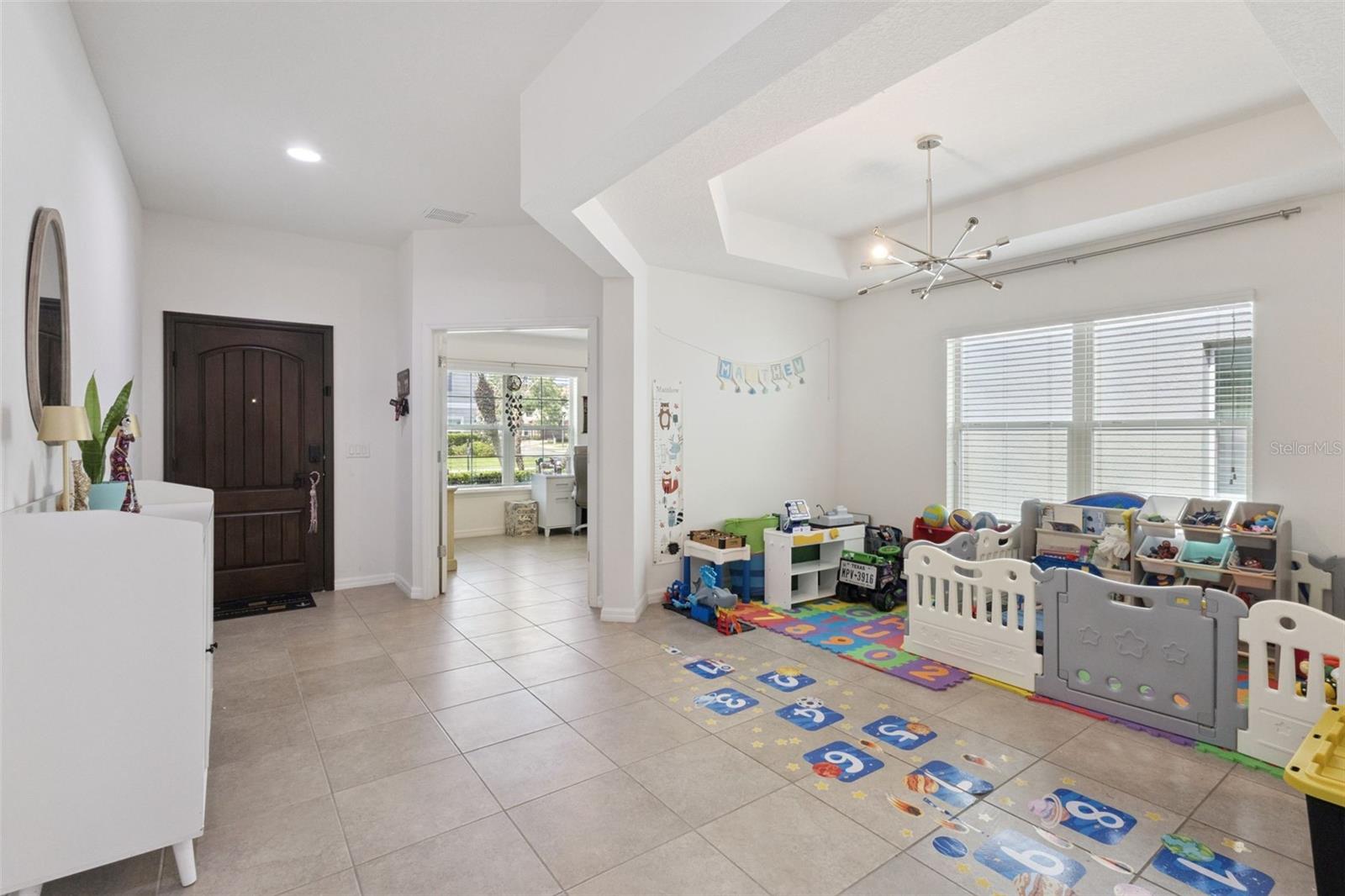 JOHNS LAKE POINTE - Residential