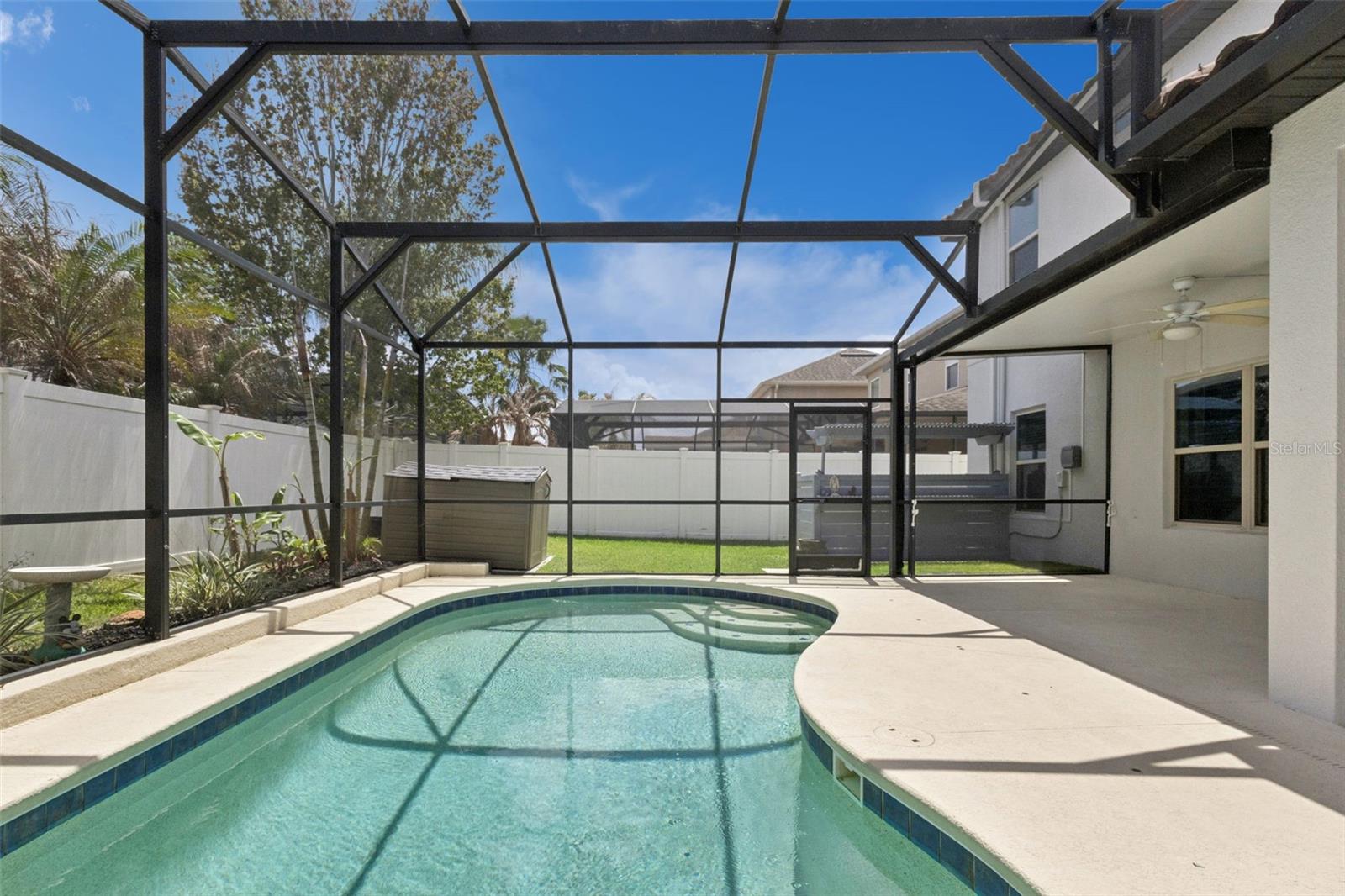 JOHNS LAKE POINTE - Residential