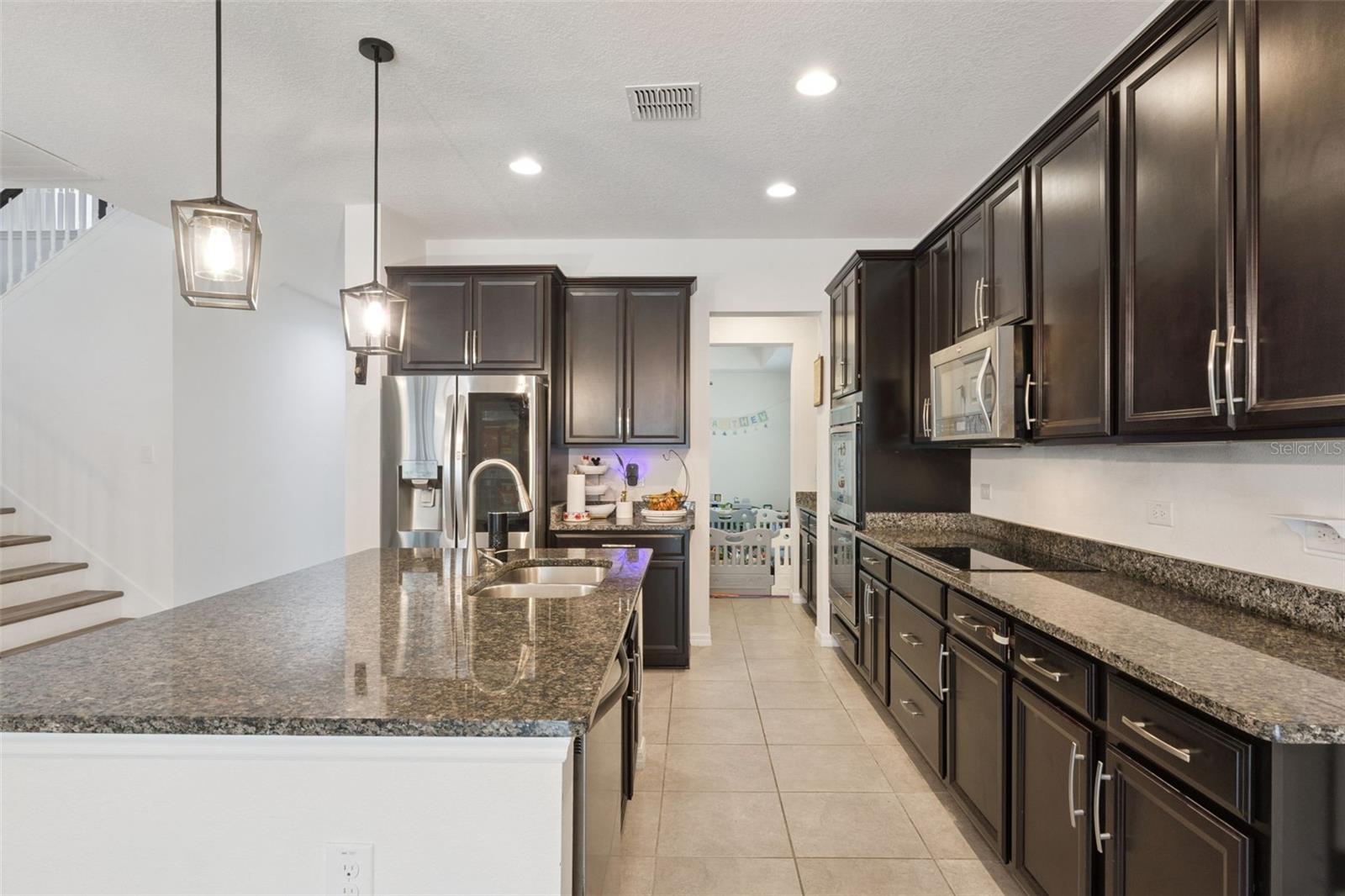 JOHNS LAKE POINTE - Residential