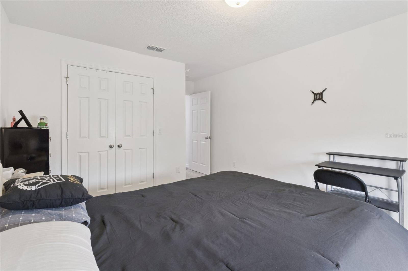 JOHNS LAKE POINTE - Residential