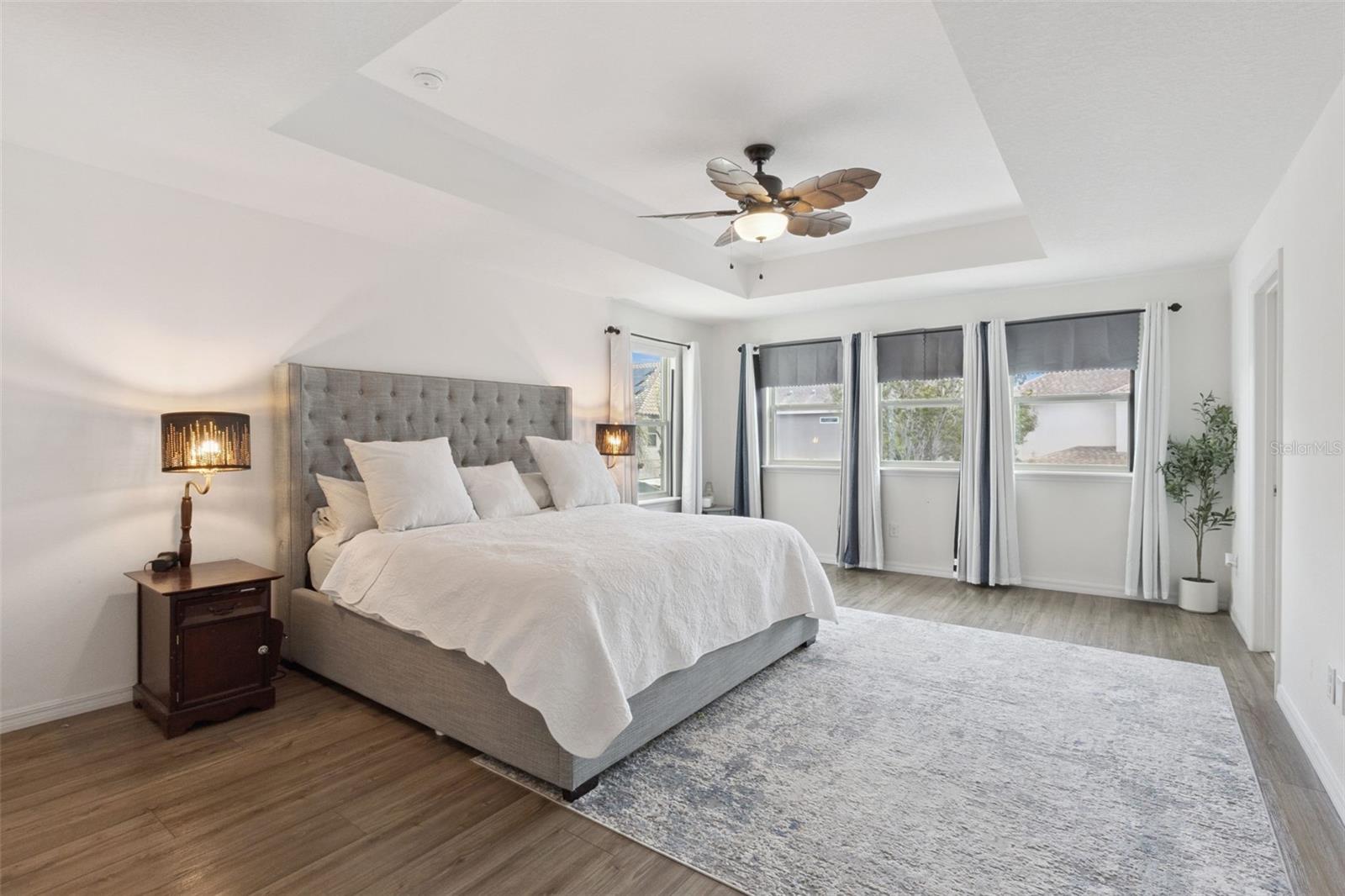 JOHNS LAKE POINTE - Residential