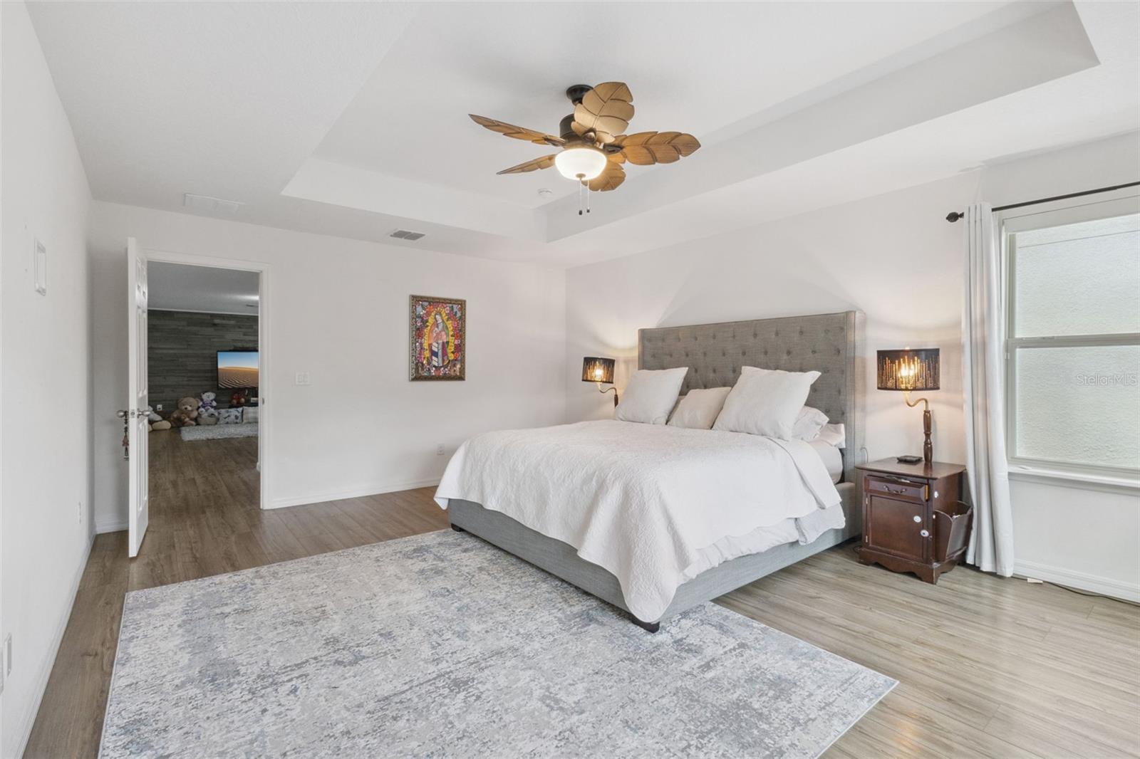 JOHNS LAKE POINTE - Residential