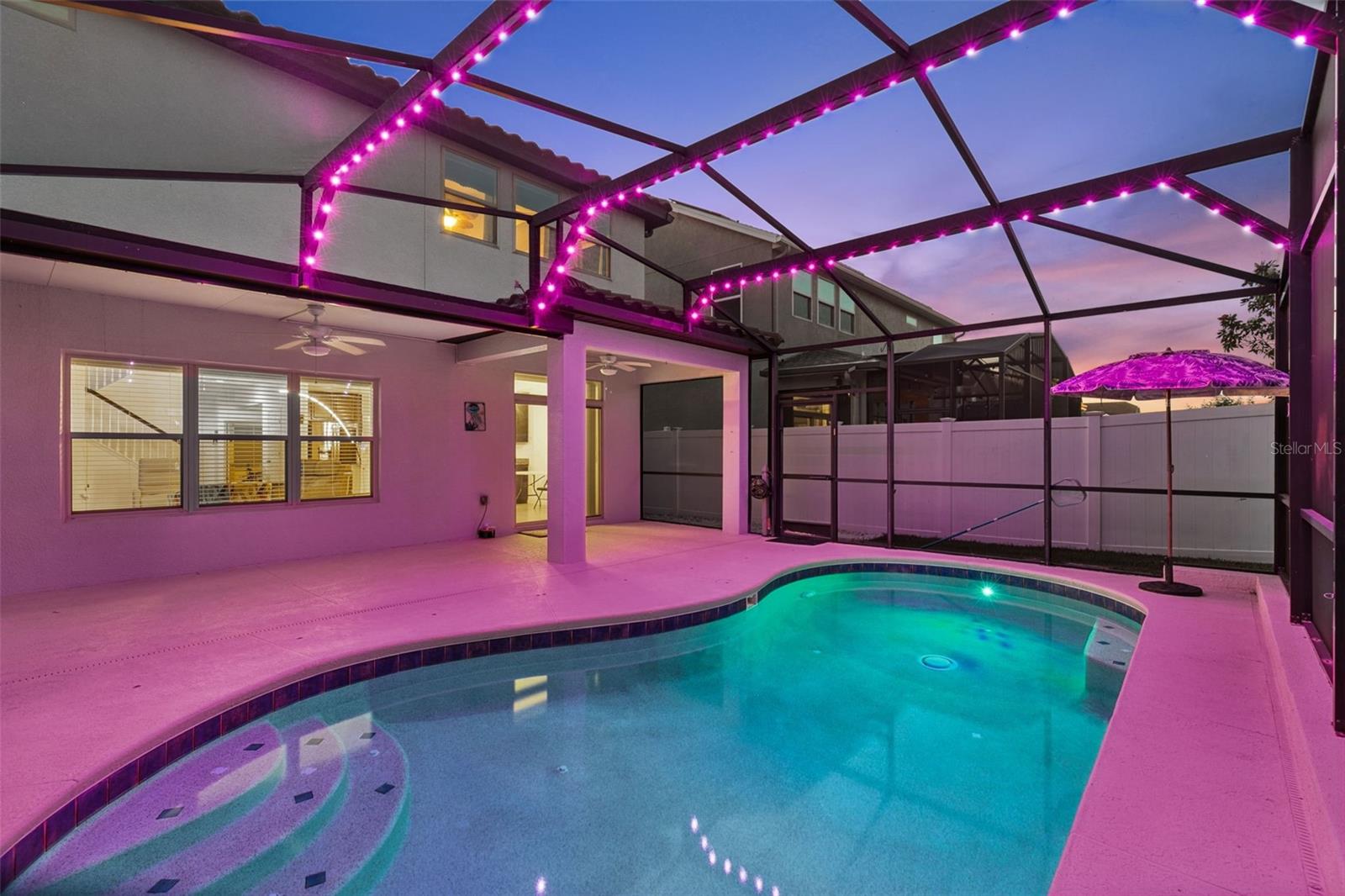 JOHNS LAKE POINTE - Residential