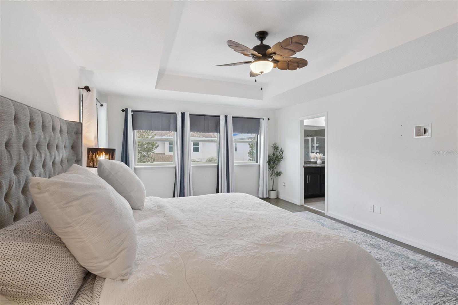 JOHNS LAKE POINTE - Residential