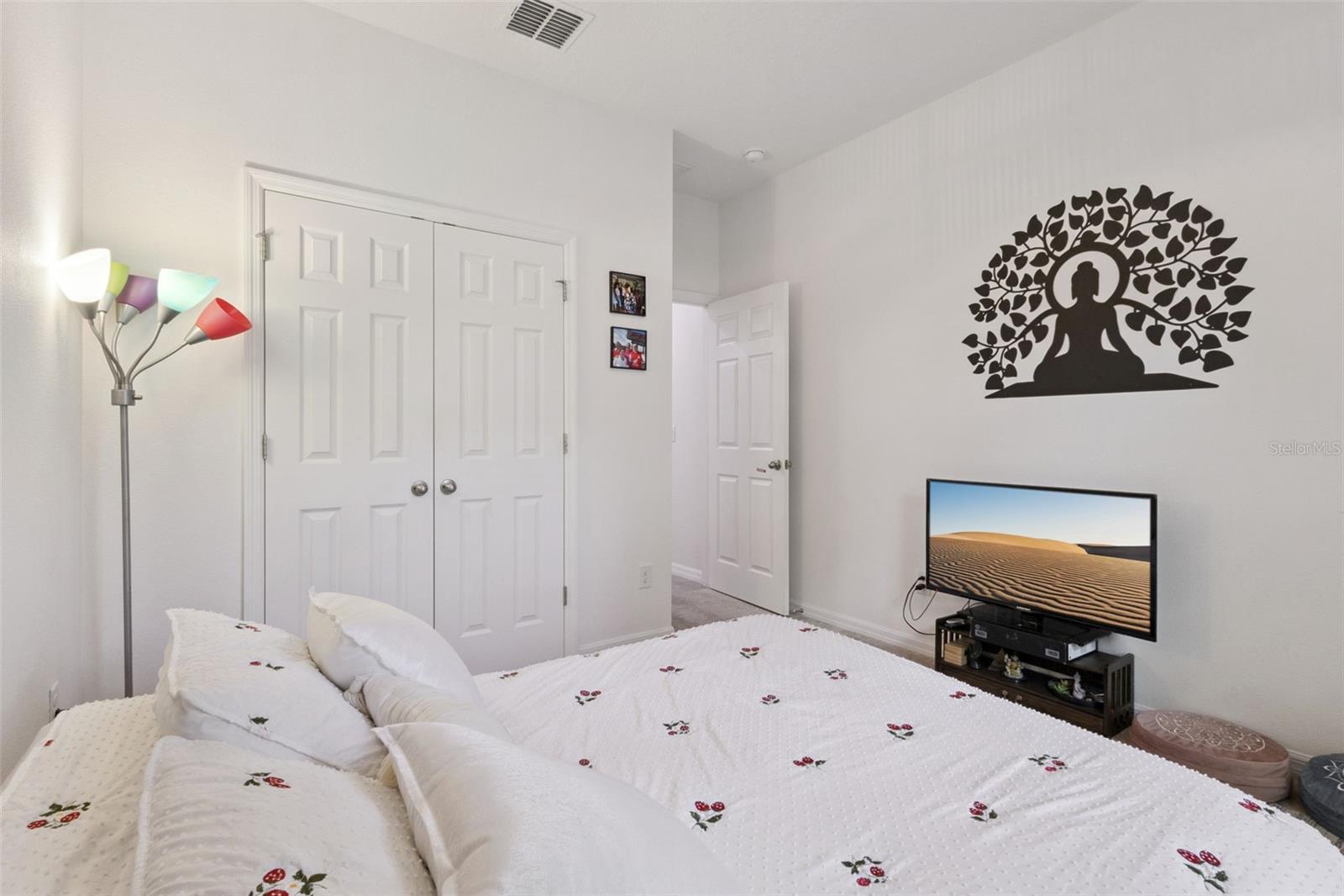 JOHNS LAKE POINTE - Residential