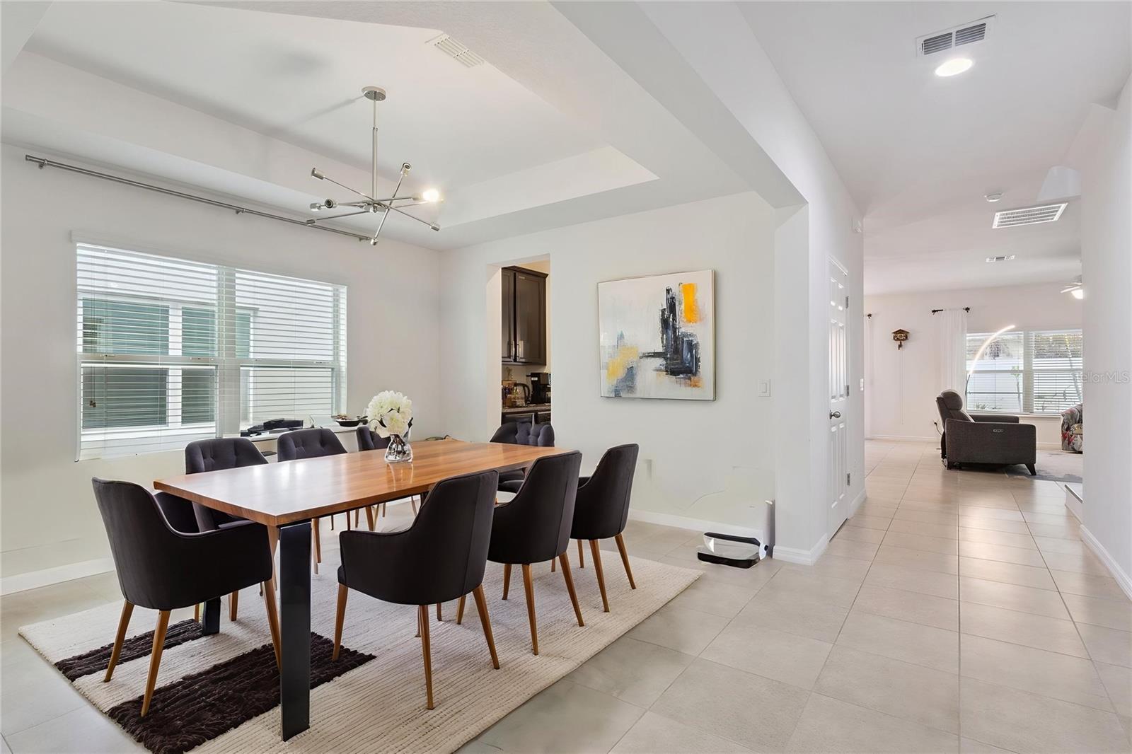 JOHNS LAKE POINTE - Residential