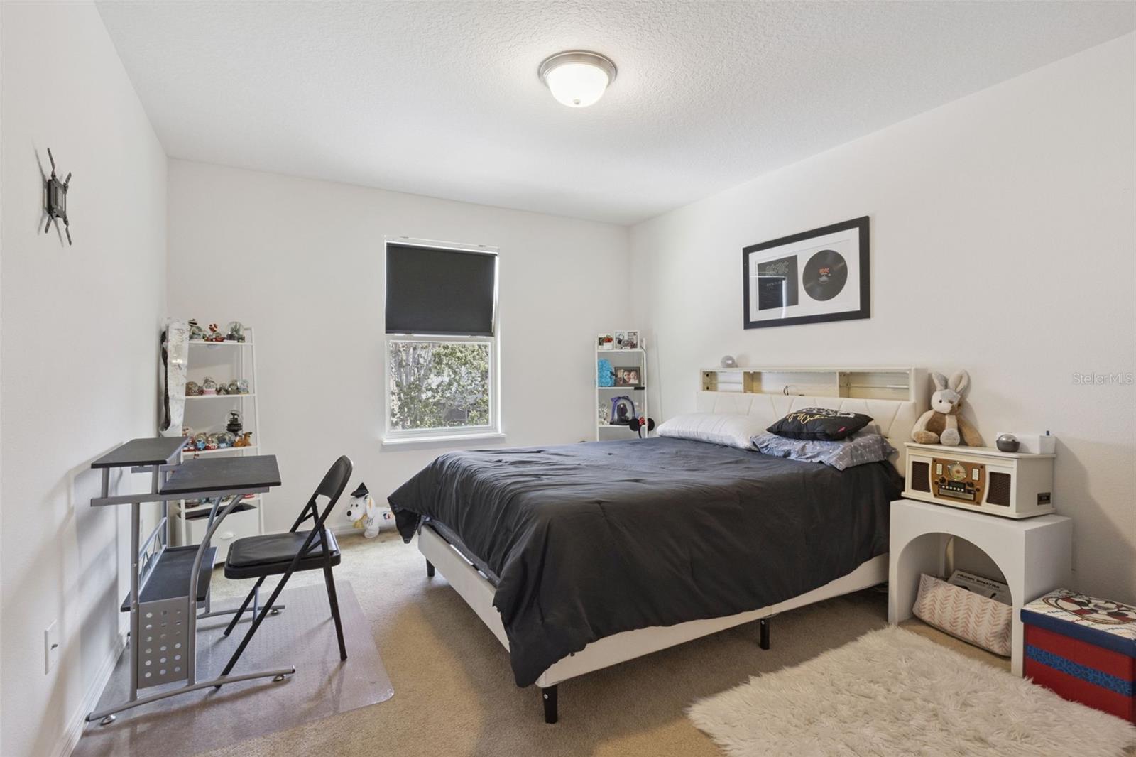 JOHNS LAKE POINTE - Residential