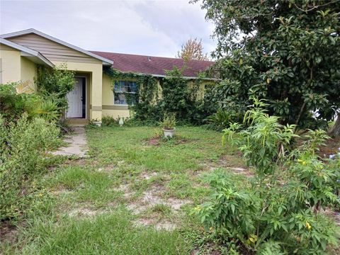 Photo of 325 Elizabeth Avenue, Mascotte, FL 34753 (MLS # G5106213)