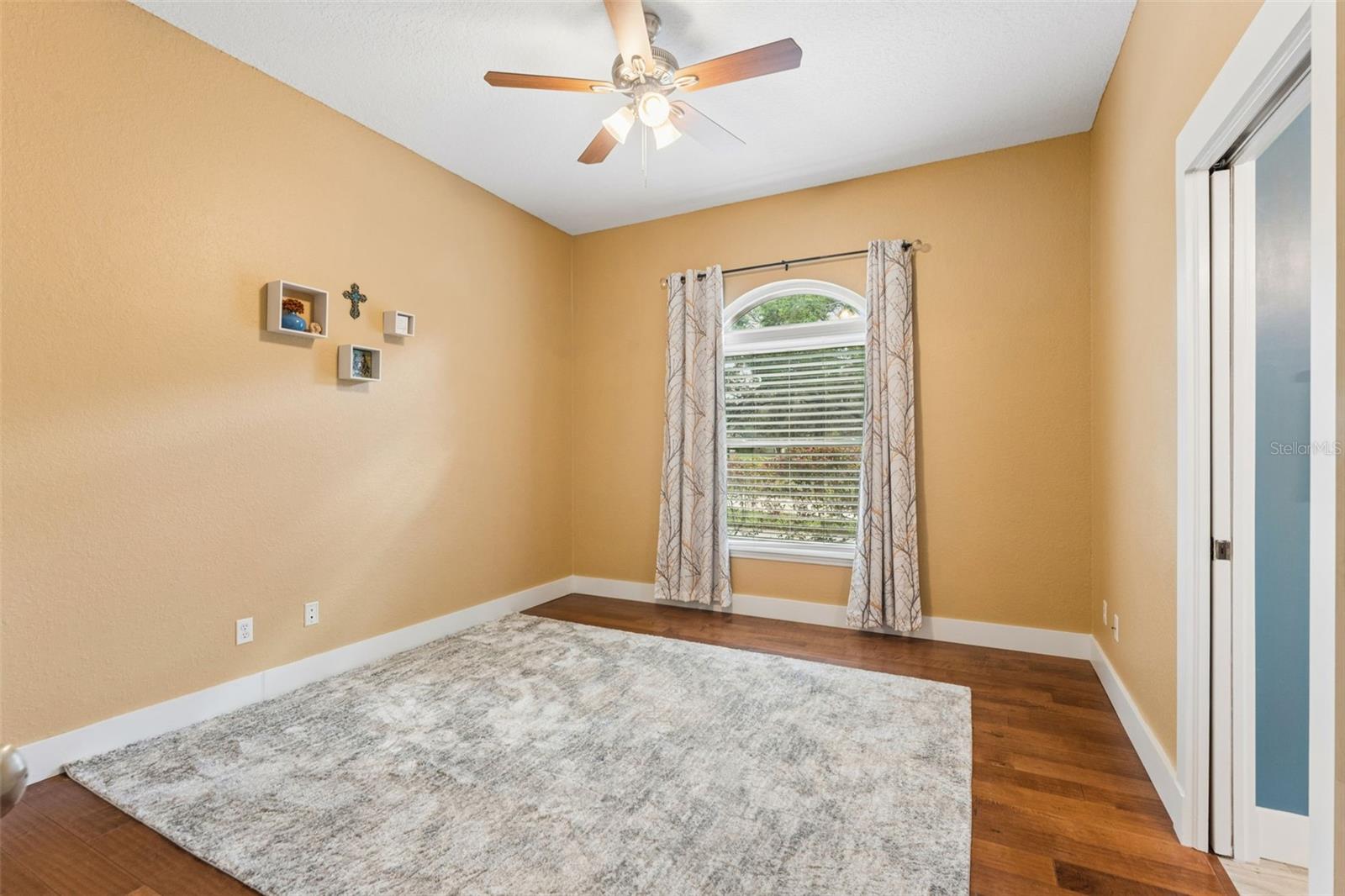 EAGLES CROSSING - Residential