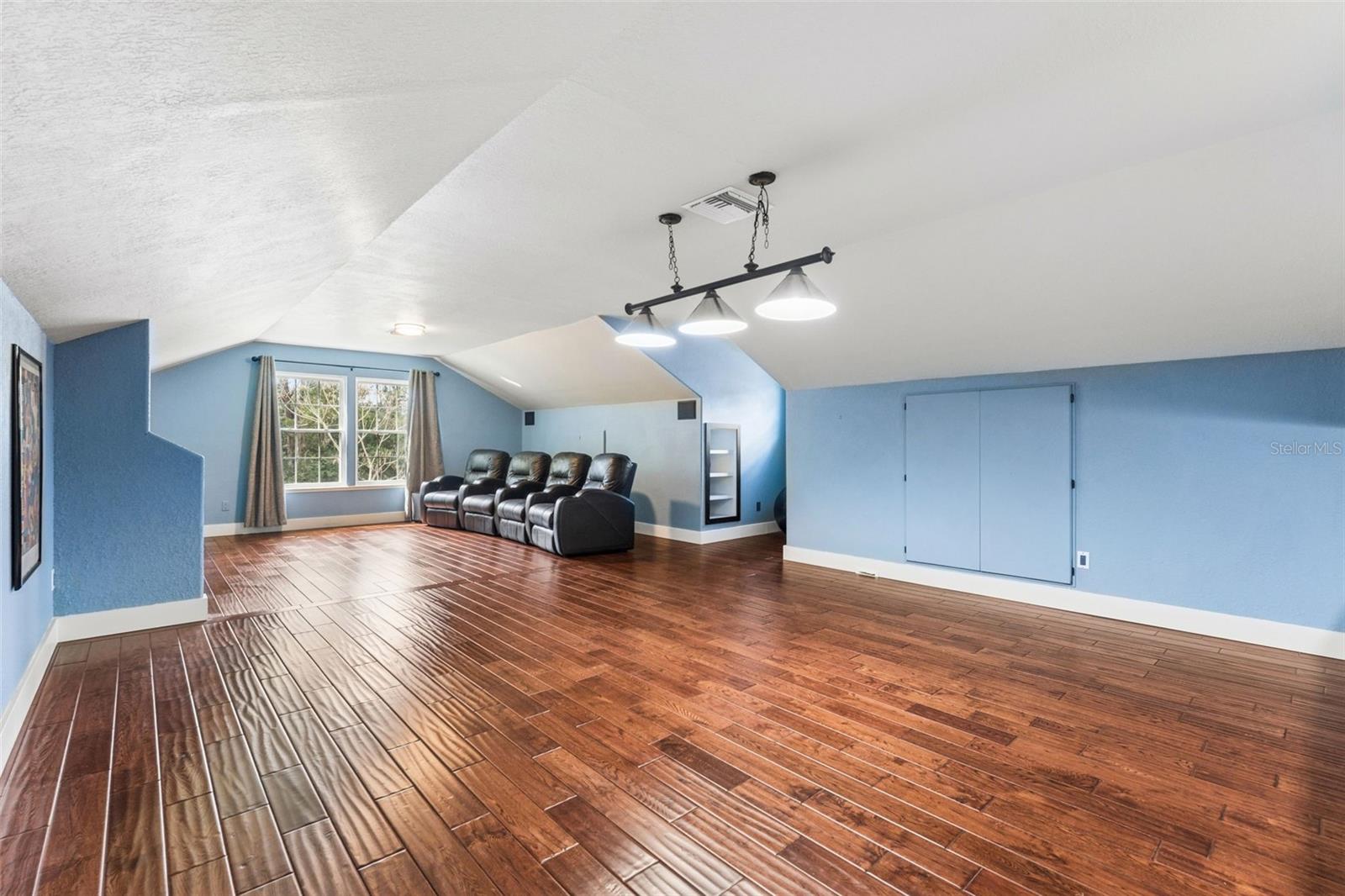 EAGLES CROSSING - Residential