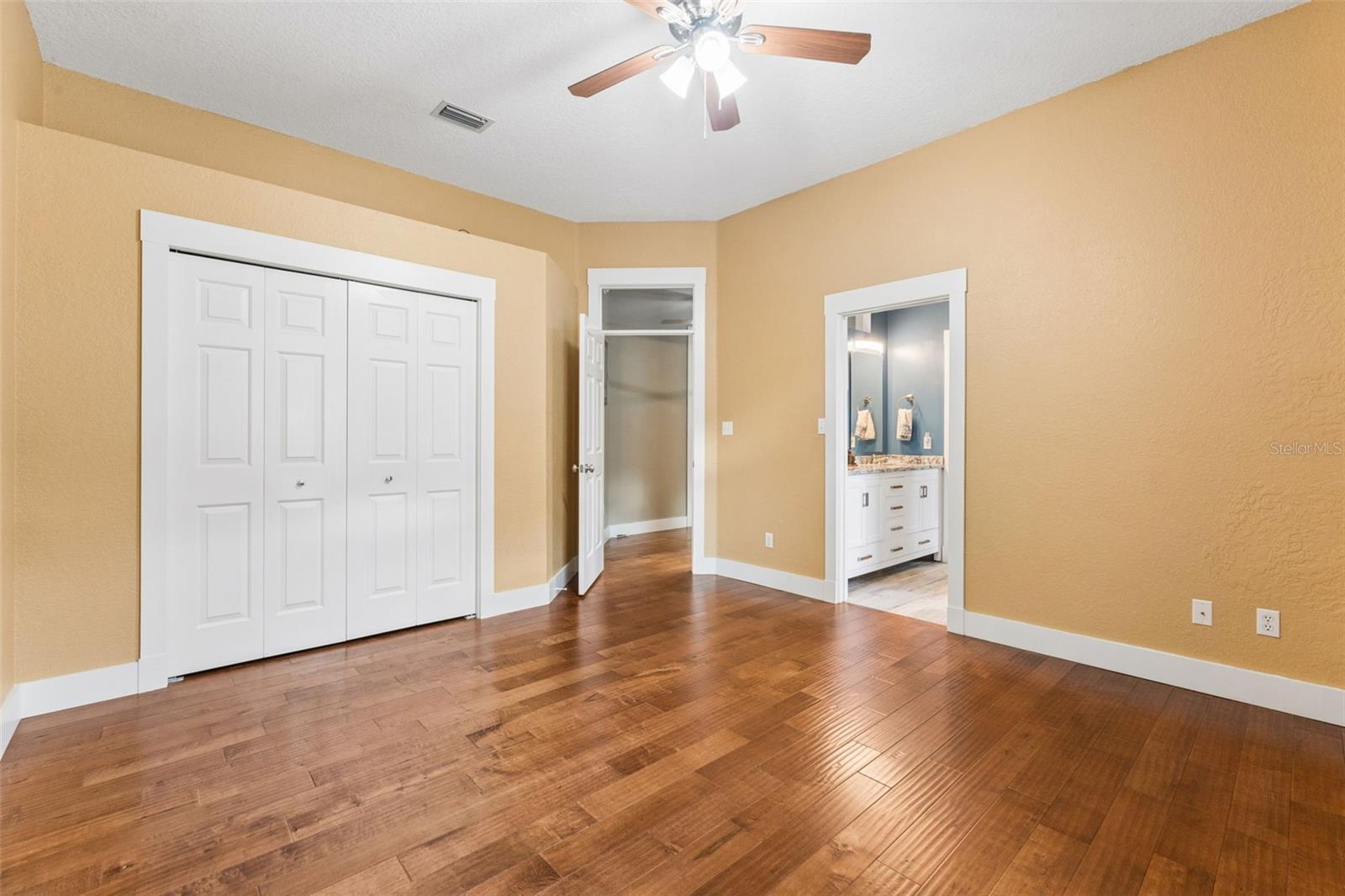 EAGLES CROSSING - Residential