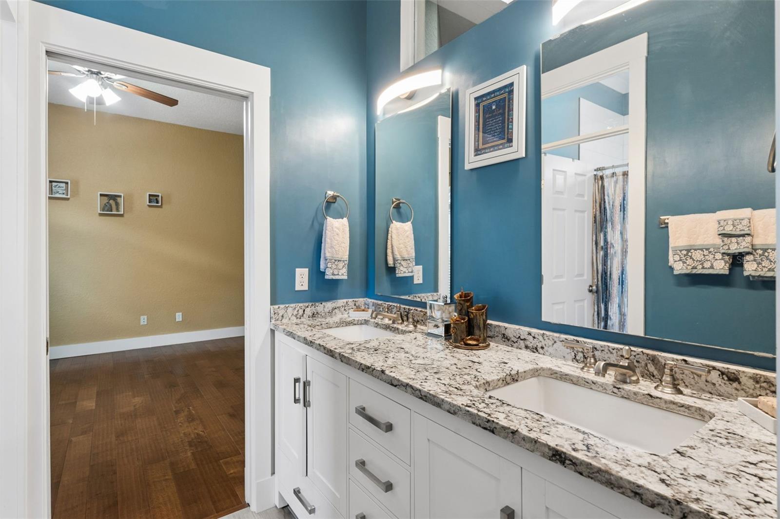 EAGLES CROSSING - Residential