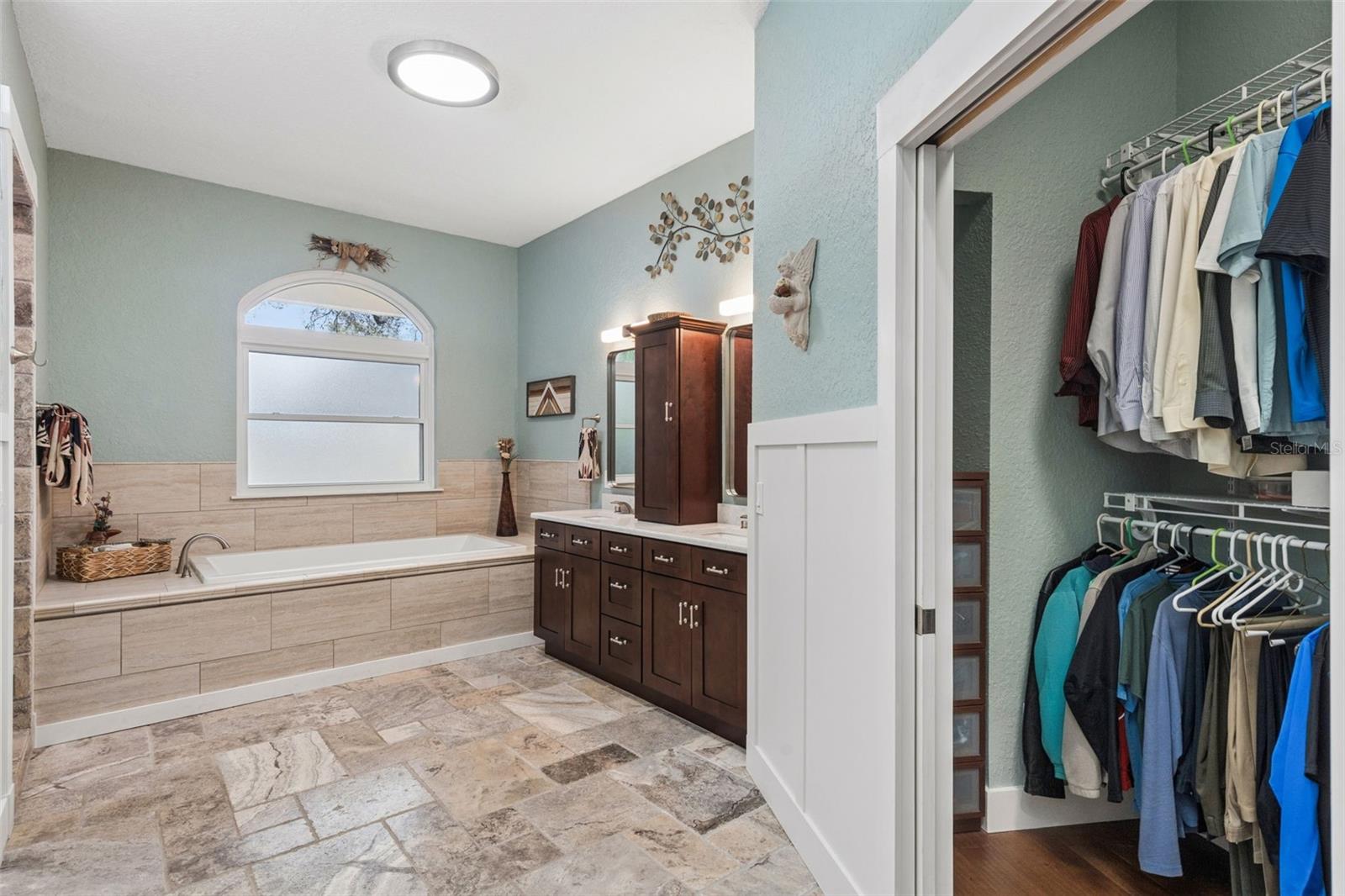 EAGLES CROSSING - Residential