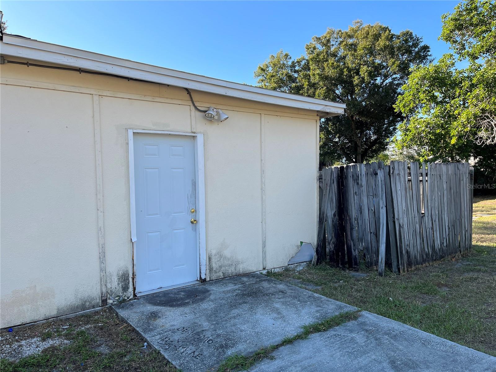 BACK BAY MANOR 3 - Residential