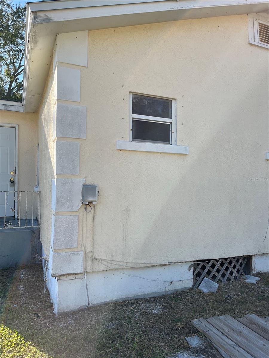 BACK BAY MANOR 3 - Residential