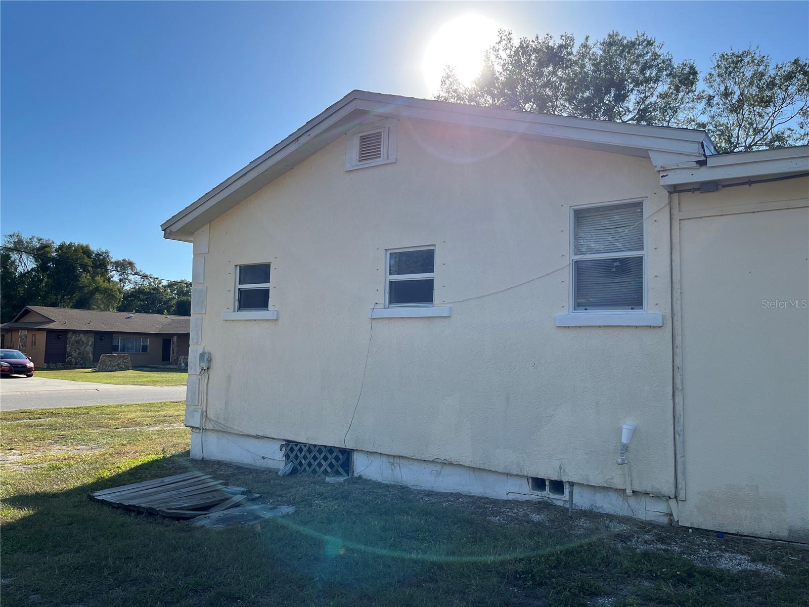 BACK BAY MANOR 3 - Residential