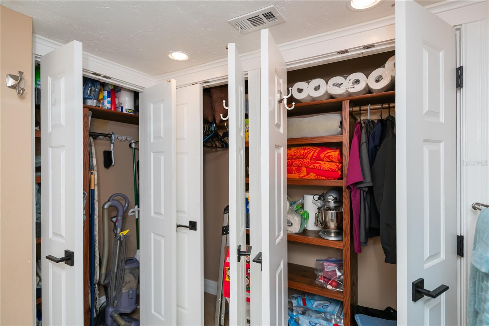 OAKS 03 - Residential