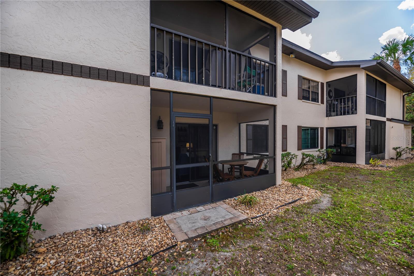 OAKS 03 - Residential