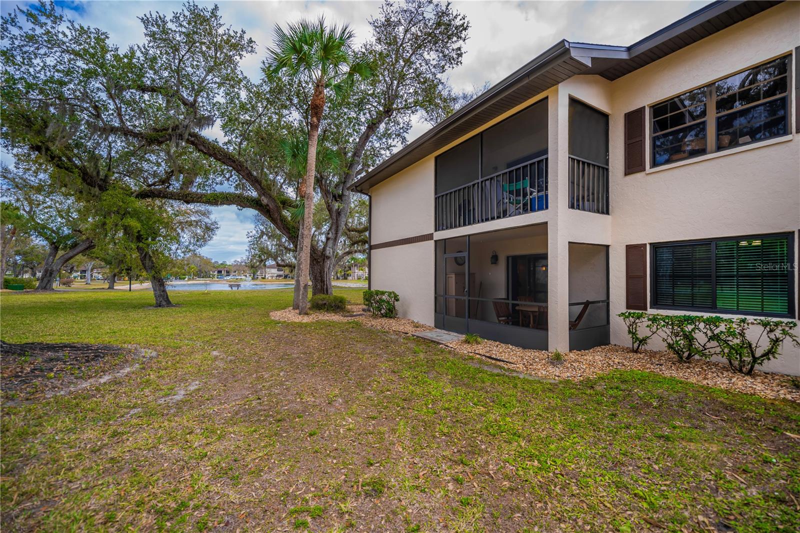 OAKS 03 - Residential