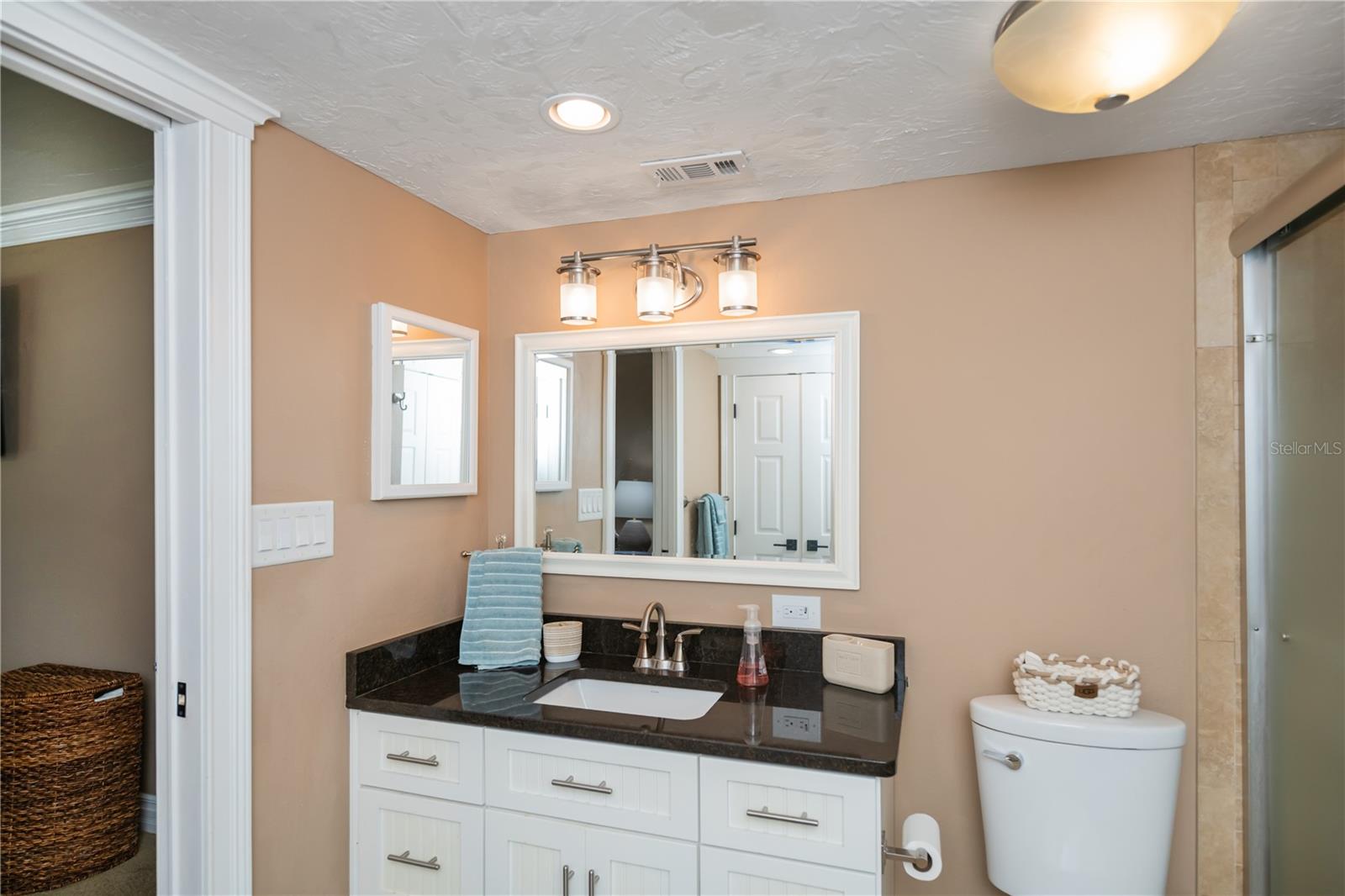 OAKS 03 - Residential