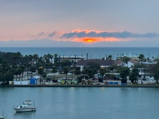 610 ISLAND WAY CONDO - Residential Lease