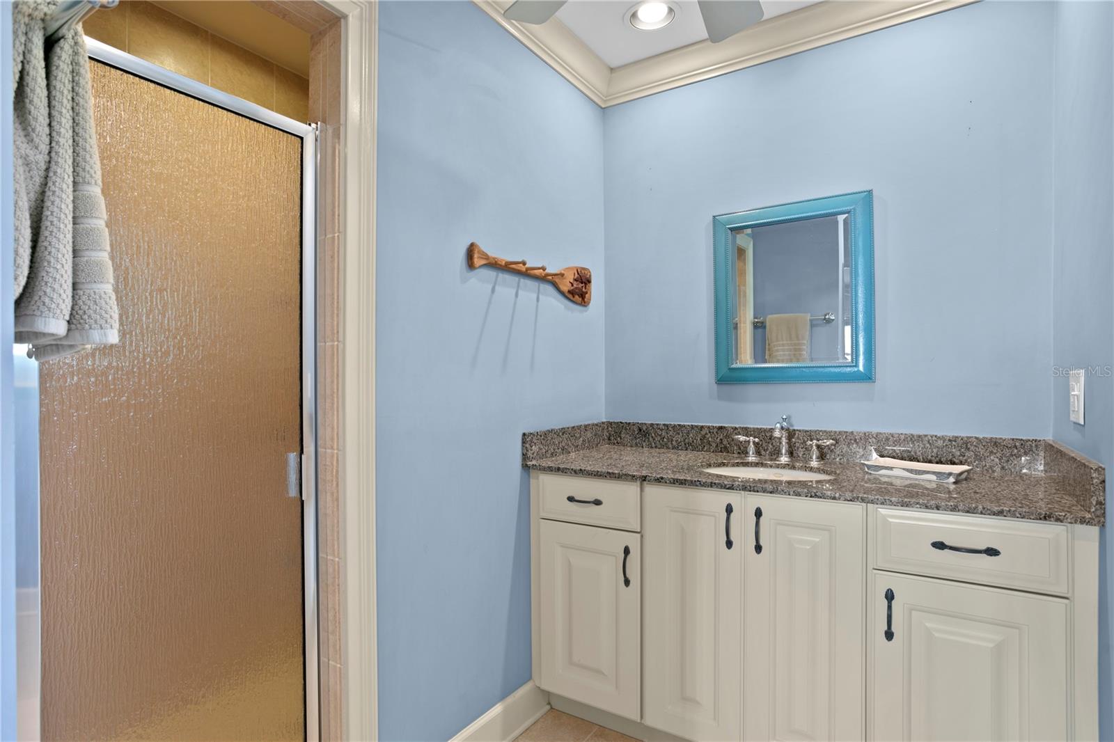 NEW SUBURB BEAUTIFUL - Residential