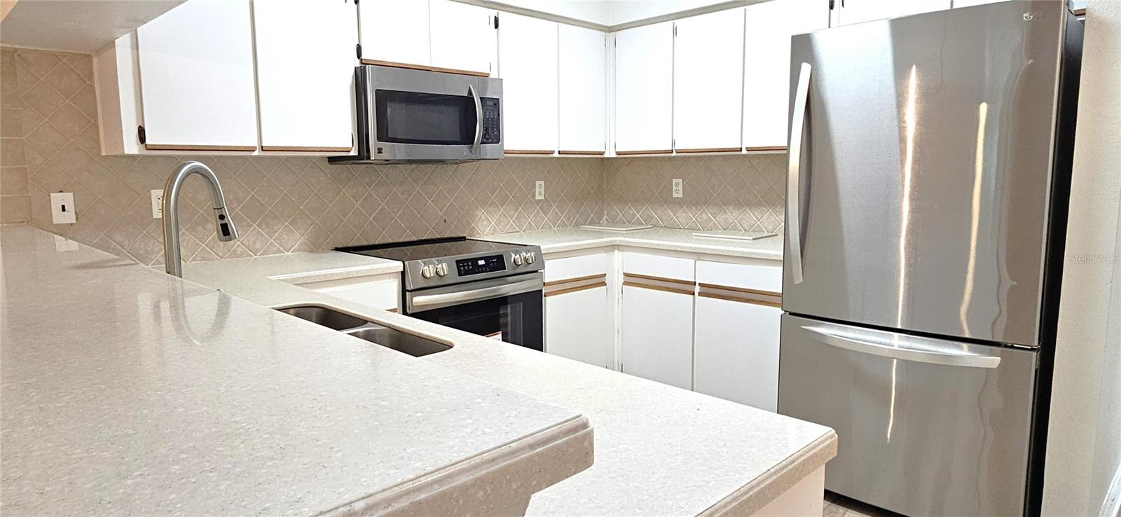 VILLAGE OF SOMERSET WOODS - Residential Lease