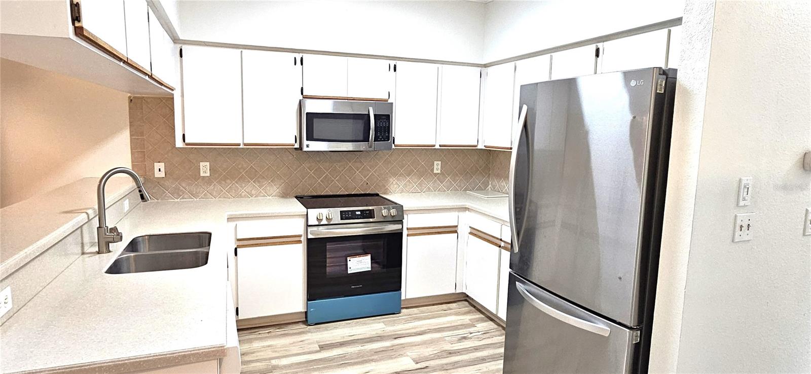 VILLAGE OF SOMERSET WOODS - Residential Lease