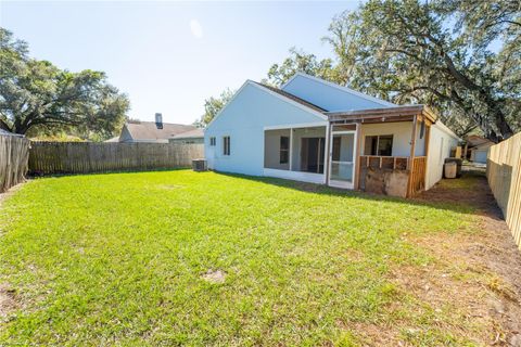 A home in VALRICO