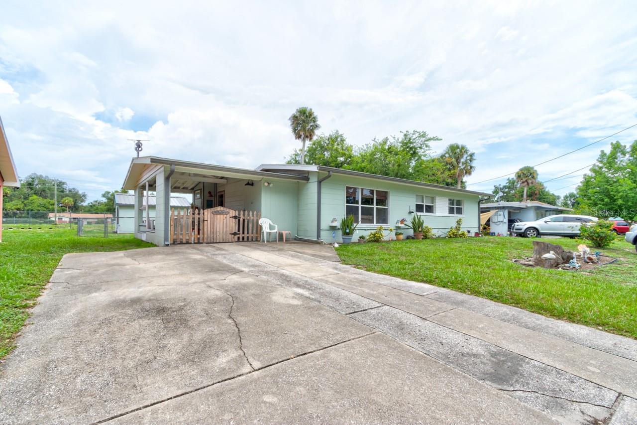 1045 HAMPTON ROAD