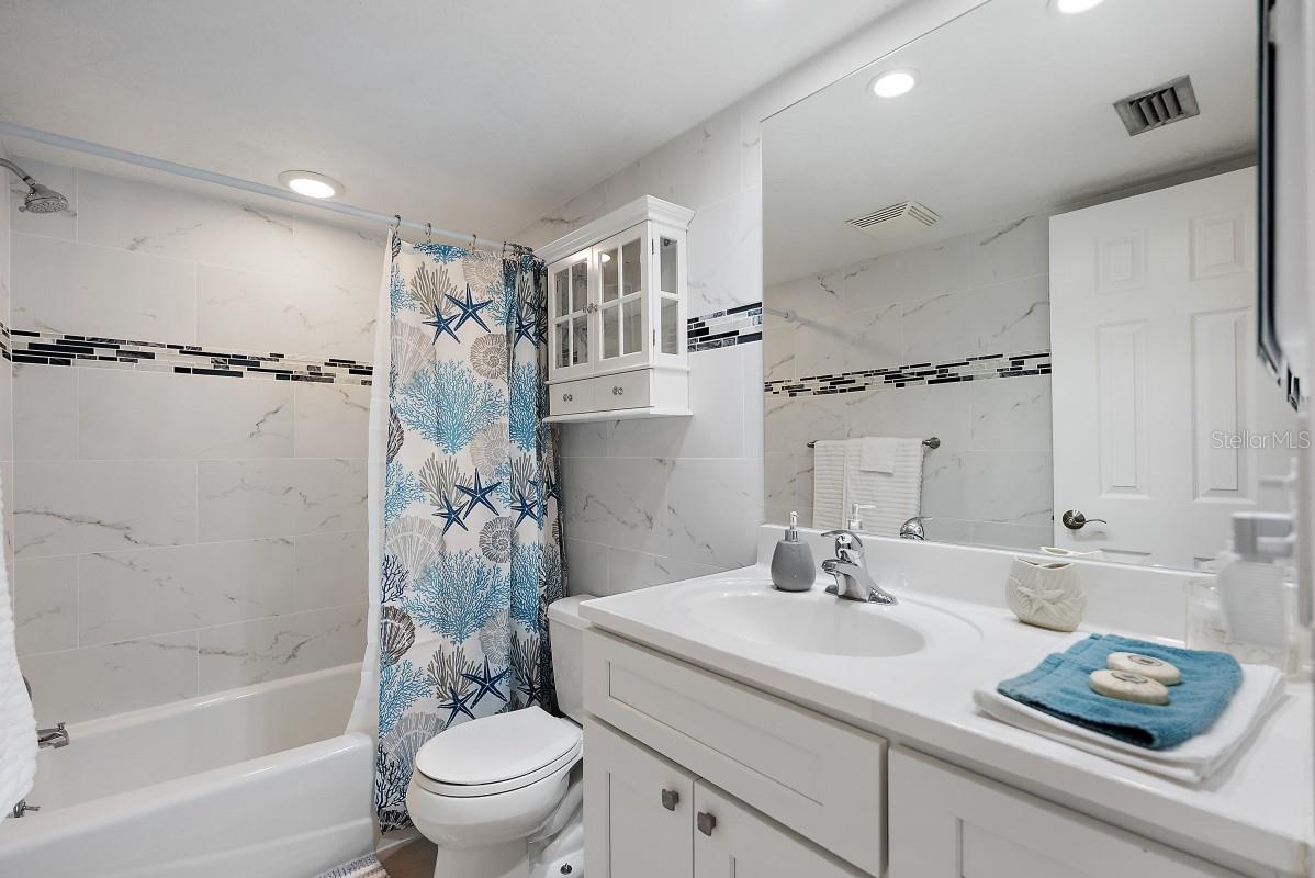 COPA PALMS CONDO - Residential Lease