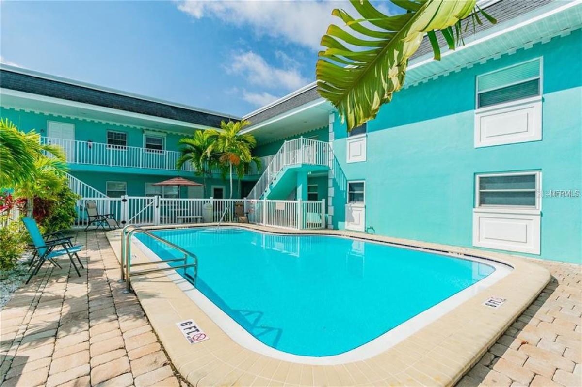 COPA PALMS CONDO - Residential Lease