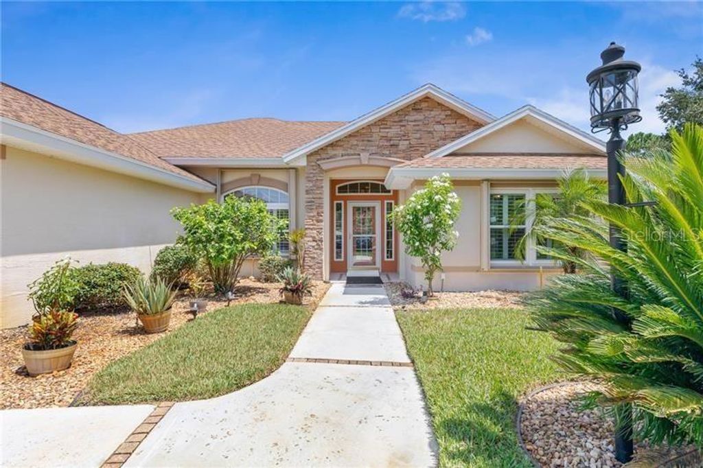 Photo of 30 Coleridge Court, Palm Coast, FL 32137 (MLS # FC318487)