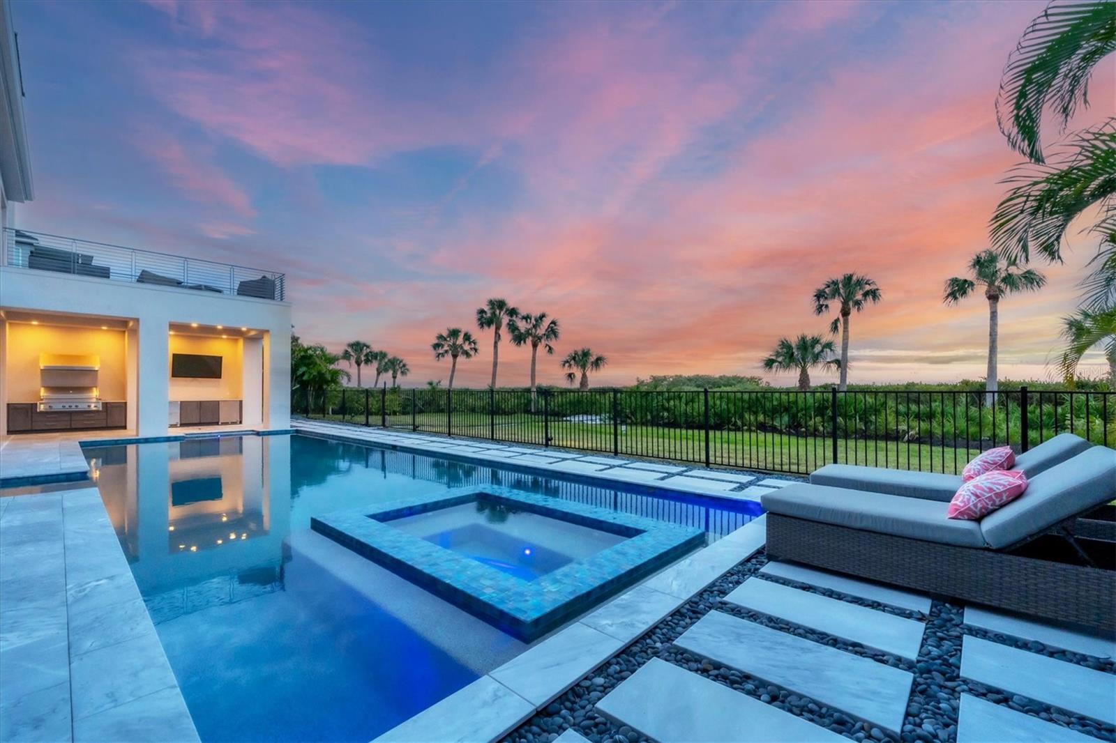 ESPLANADE ON THE BAY - Residential