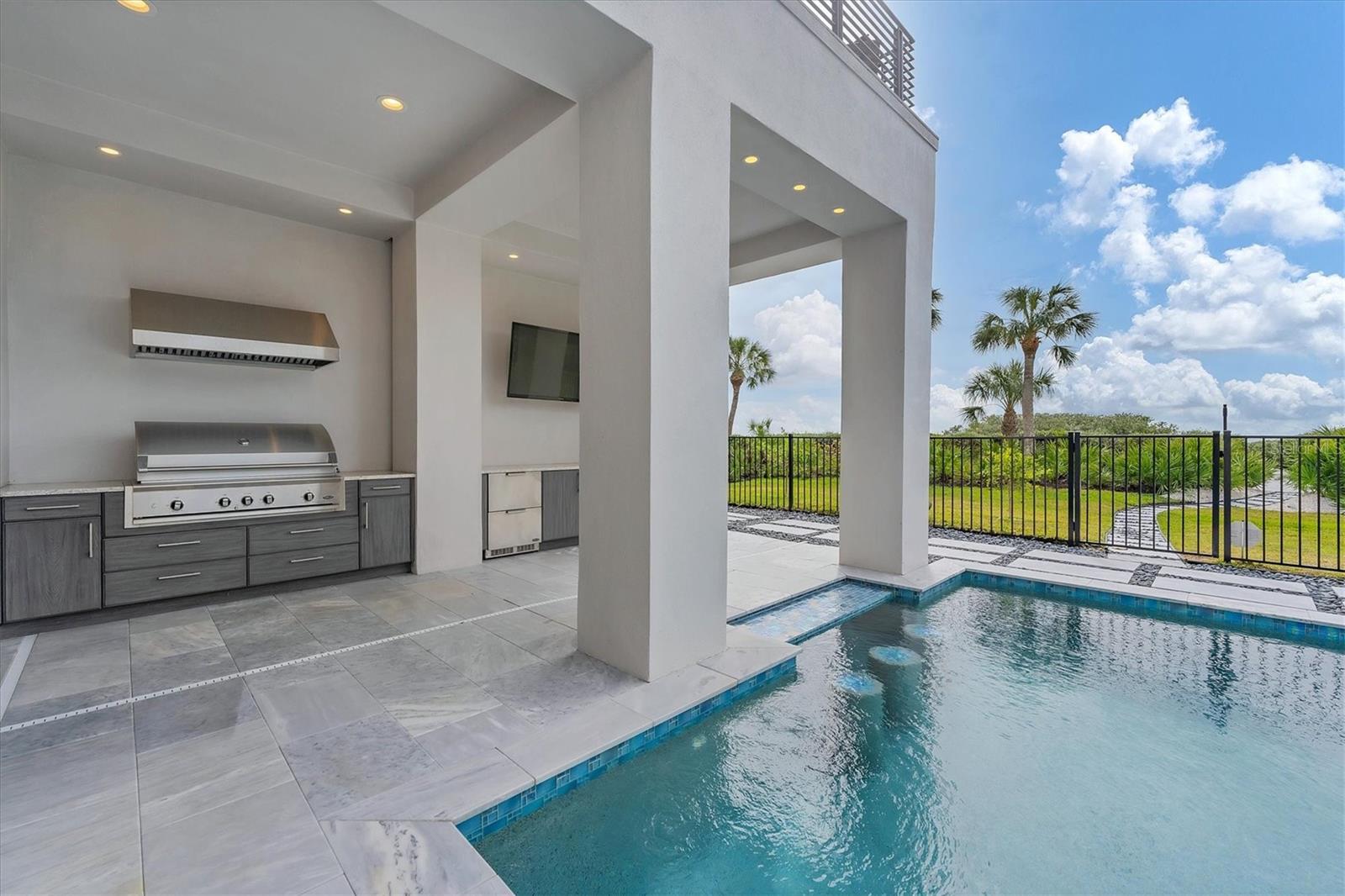 ESPLANADE ON THE BAY - Residential