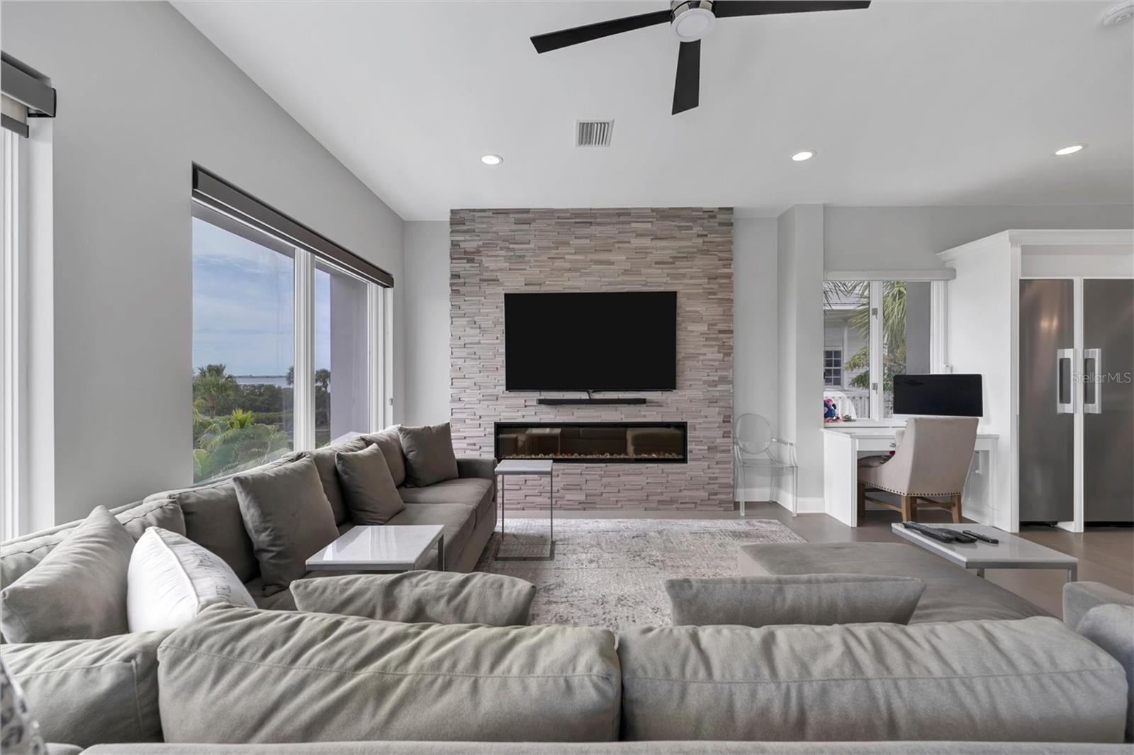 ESPLANADE ON THE BAY - Residential