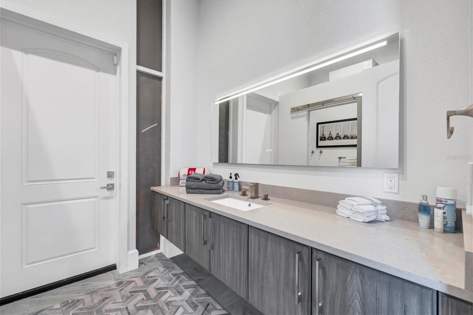 ESPLANADE ON THE BAY - Residential