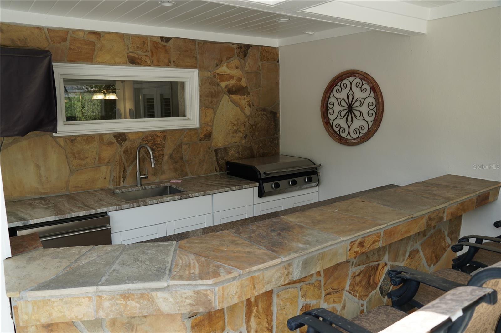 BEL AIR HILLS - Residential