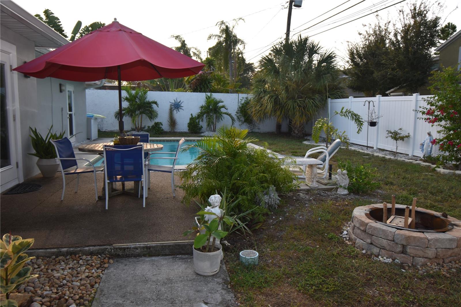 ESQUIRE MANOR - Residential